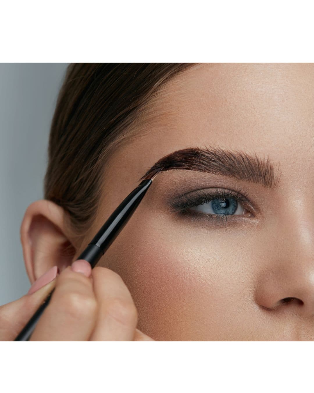 Tinte de cejas y pestañas
