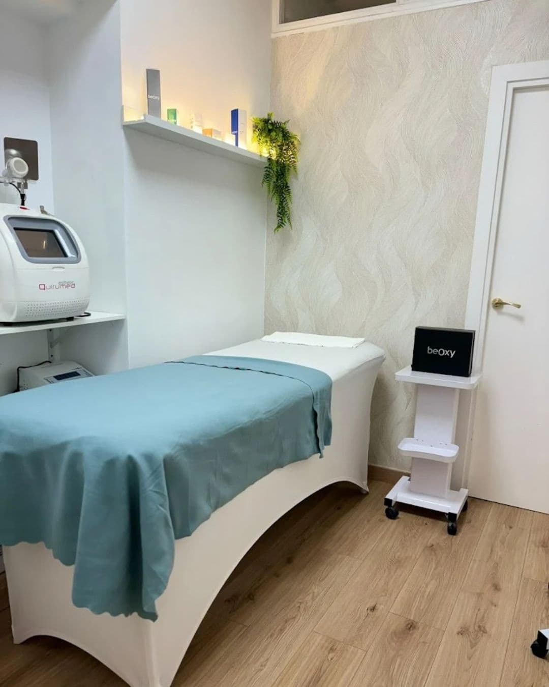 Cabina de tratamientos de Centro de Estética Linaje en Argüelles